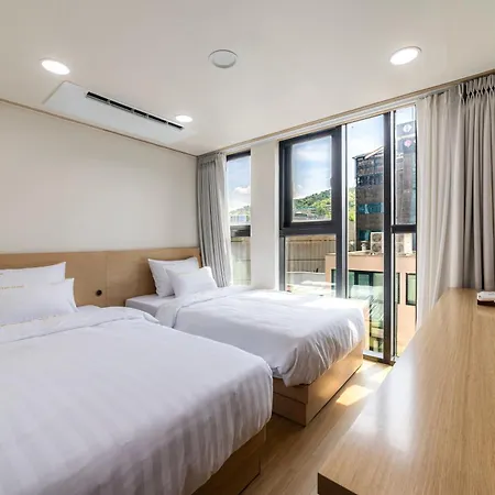Hotel Bliss