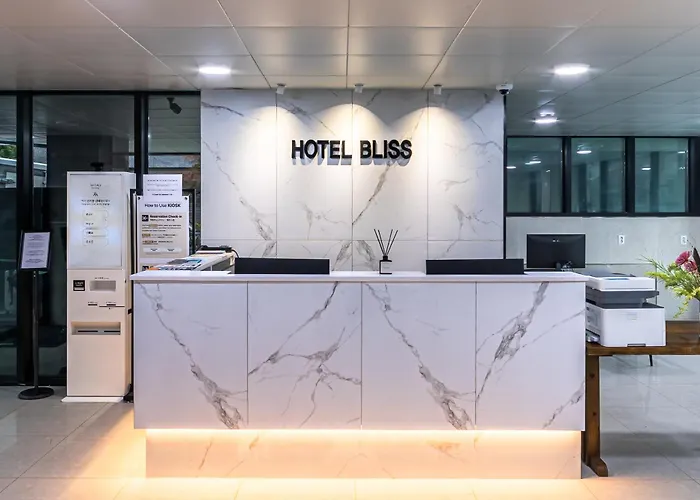 Hotel Bliss Myeongdong *