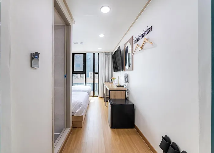 Hotel Bliss Myeongdong *
